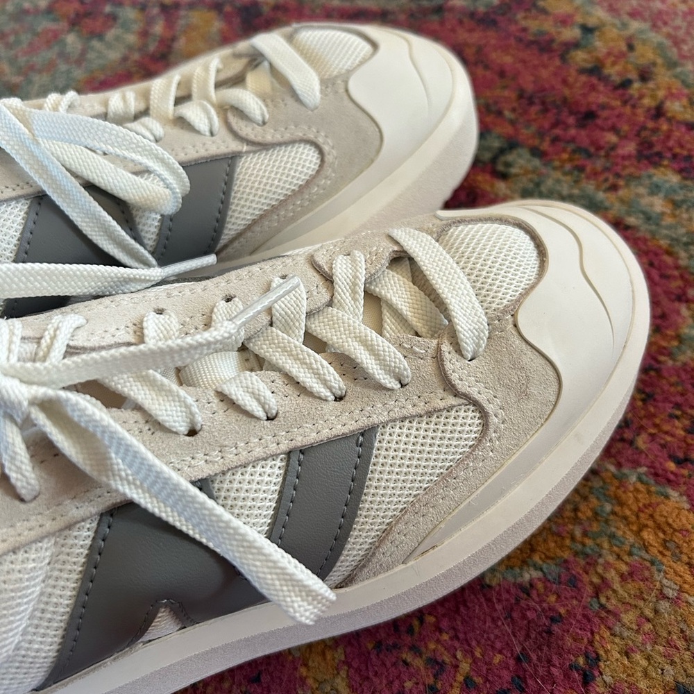 New Balance | Women’s Cream/Grey CT 302 Lace Up Sneakers Women’s size 7.5 Mens 6 - Picture 9 of 16